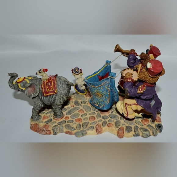 BOYDS BEARS - Boomer and Toot with Fifi, Squirt and Topper...Let the show Begin. - Picture 6 of 7